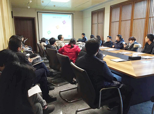 设计师认真聆听球盟会(中国)grc技术讲解